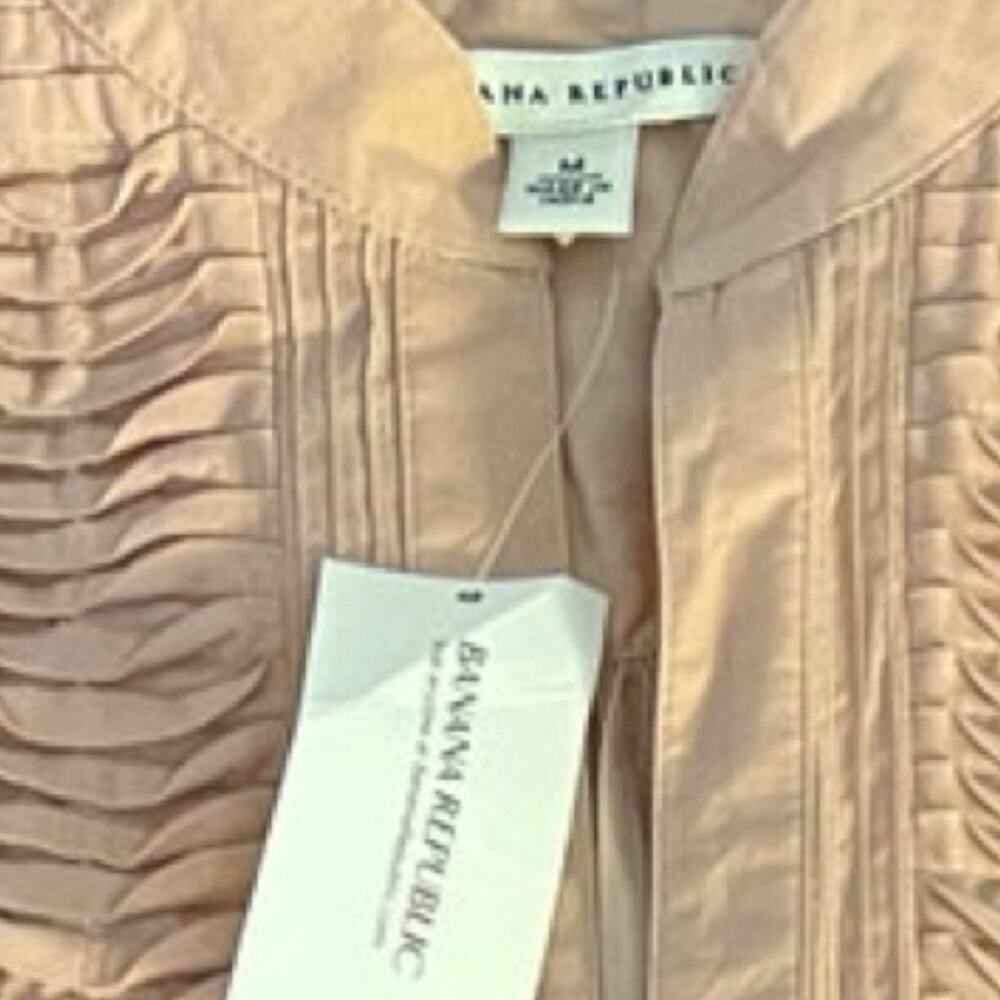 NWT Banana Republic Blush Pintuck Blouse Soft Feminine Top Medium - Picture 6 of 8